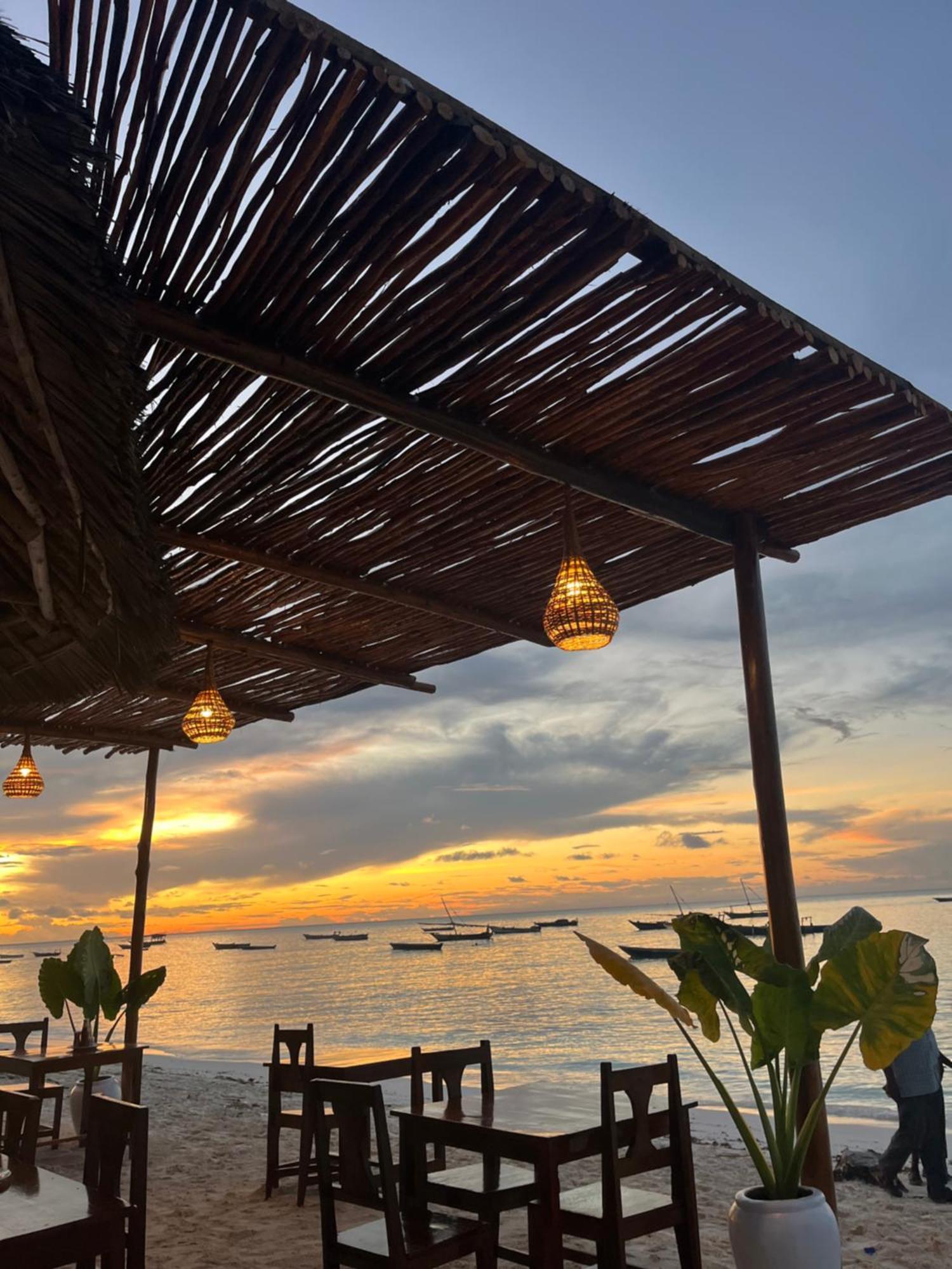 Bed and Breakfast Fish House Nungwi Exterior foto